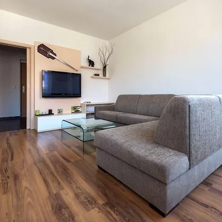 Apartsee U Jeziska Lägenhet