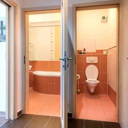 Apartsee U Jeziska Lägenhet